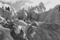1928 09 19 Alpine Rettungspatrouille Verwundetentransport über eine Gletscherspalte